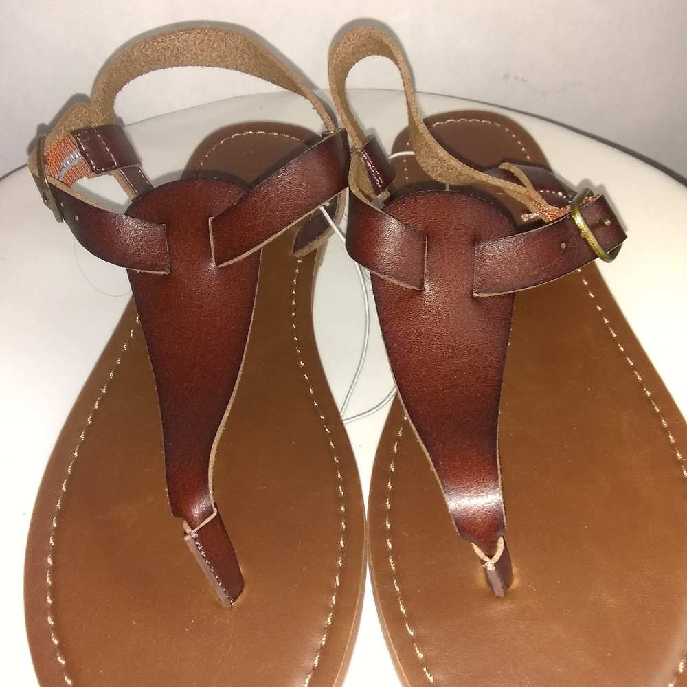 Universal Thread Lady Toe Thong Sandals Size 7 1/2